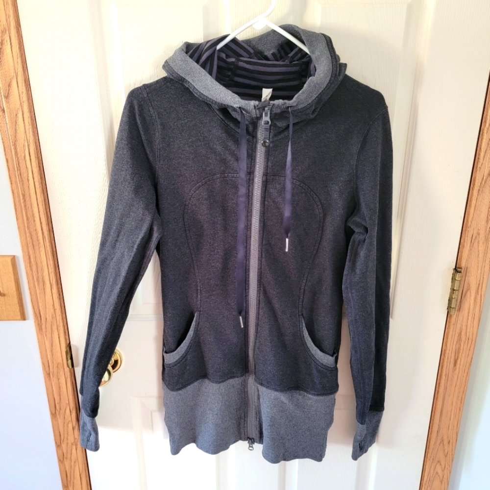 Lululemon Athletica long zip up hoodie. Size 8, Grey.